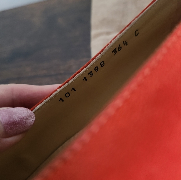 Gucci Orange Suede Soho Flats - Picture 7 of 13